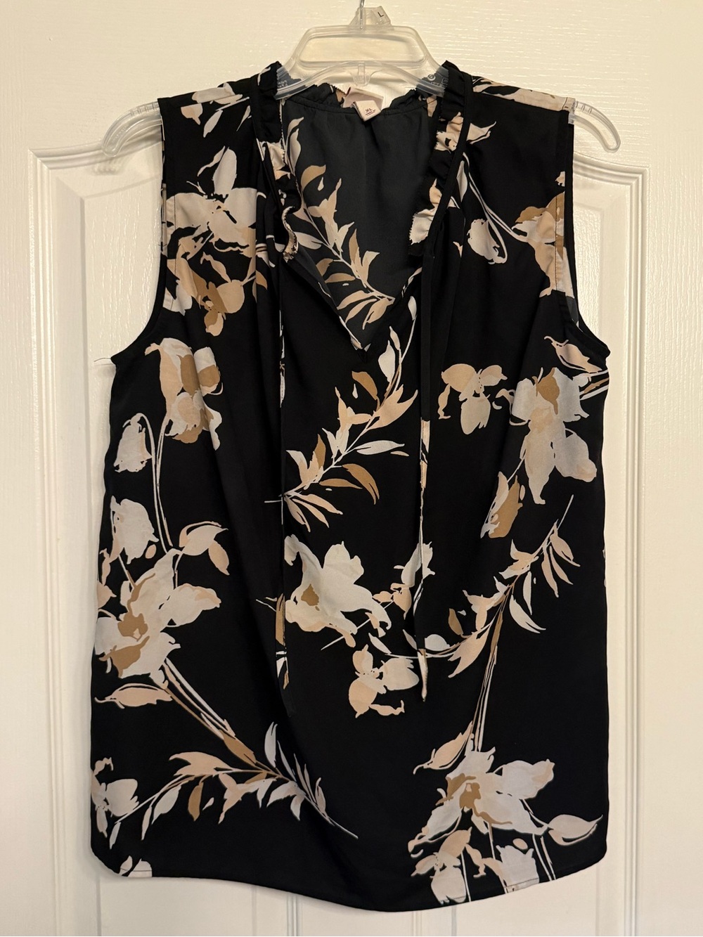 Merona Black Floral Sleeveless Blouse XL Ruffle Tie Neck Flowy Lightweight Top - Picture 2 of 16